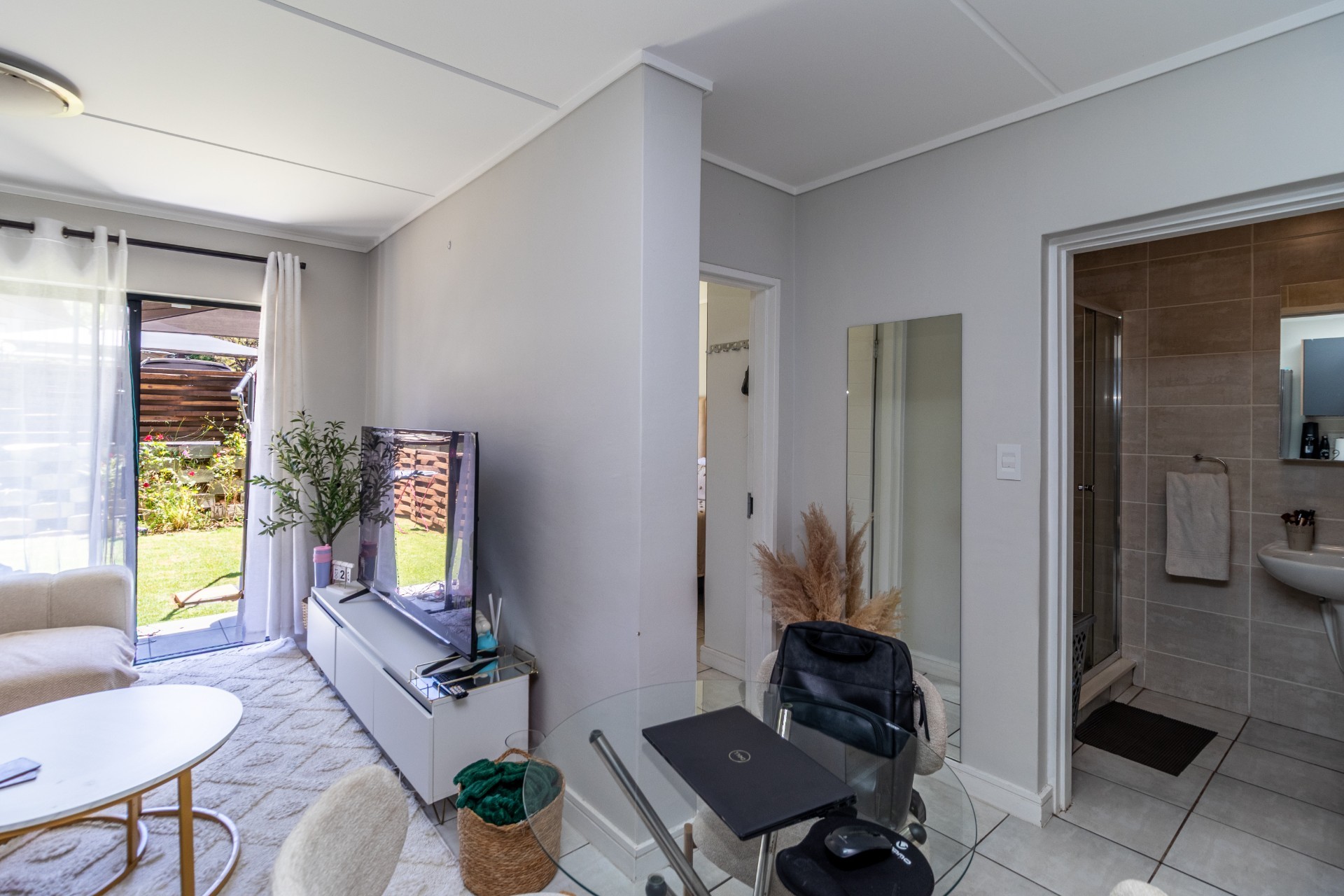 Townhouse for sale in Linbro Park, Sandton, 887, Greenlee, 22 Beacon Avenue, Linbro Park, Sandton, Gauteng, 39 m²