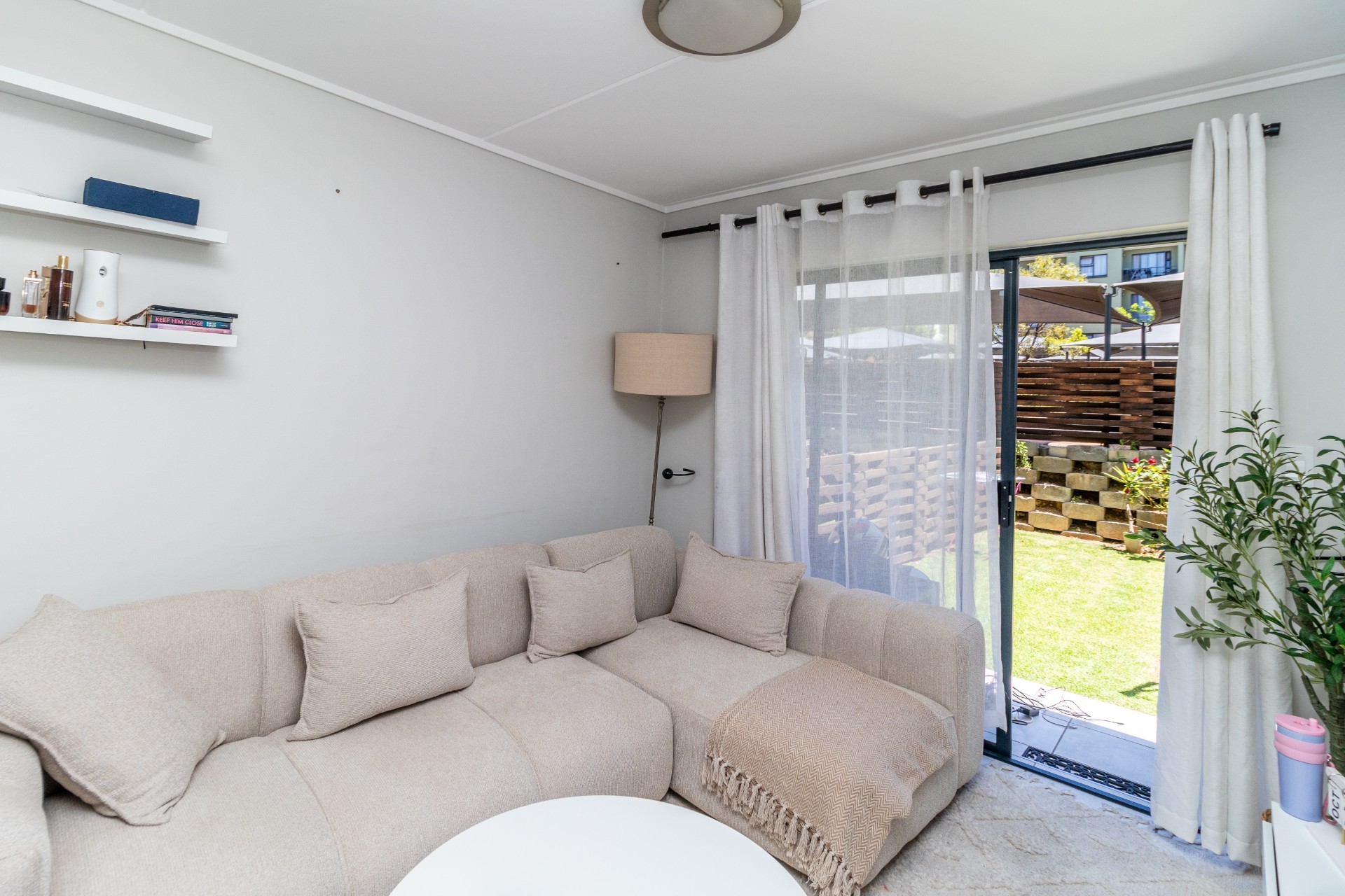 Townhouse for sale in Linbro Park, Sandton, 887, Greenlee, 22 Beacon Avenue, Linbro Park, Sandton, Gauteng, 39 m²
