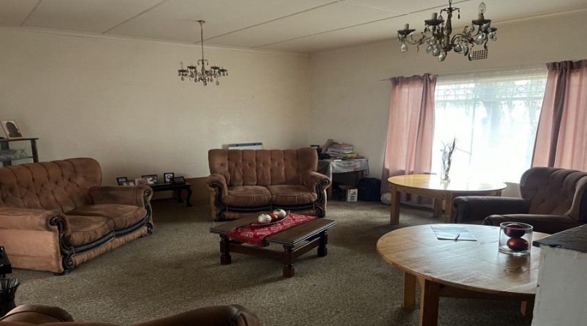 House for sale in Die Laning, Beaufort West, 1055 m²
