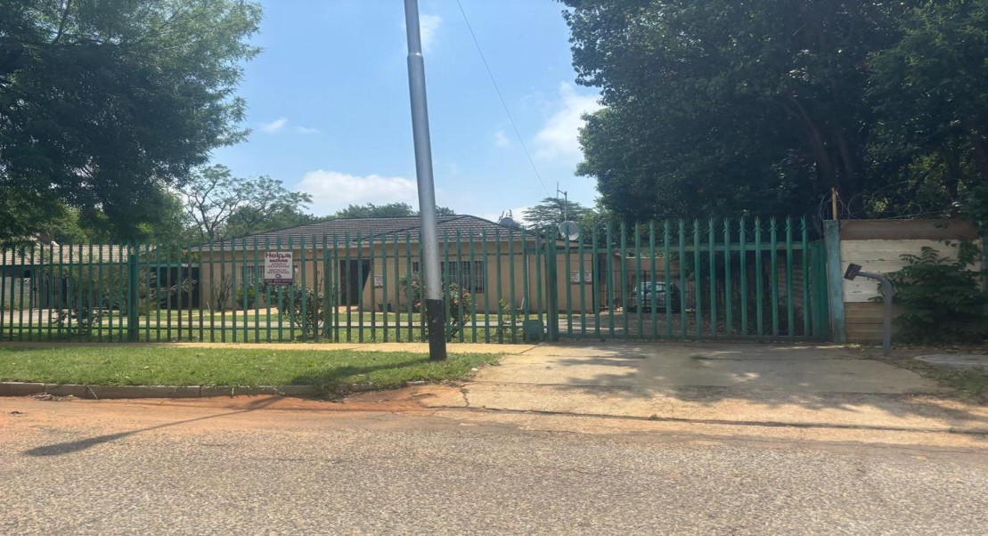 House for sale in Florida, Roodepoort, 18 8TH STREET, FLORIDA, JOHANNESBURG, Florida, Roodepoort, Gauteng, 1735 m²
