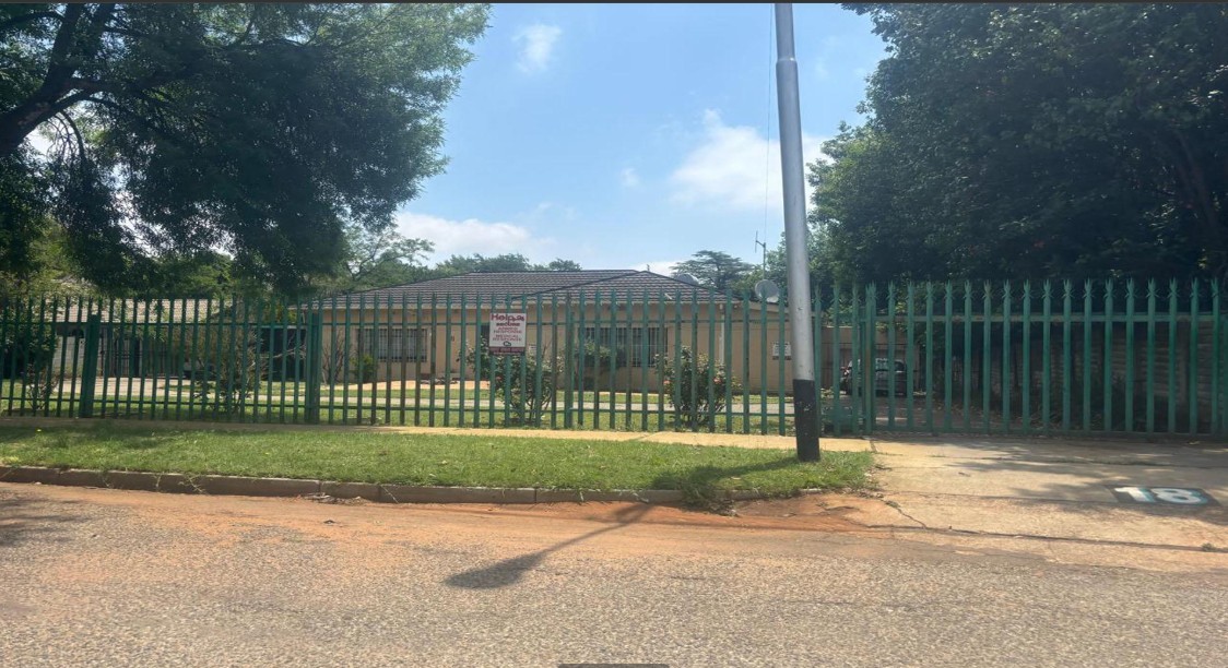 House for sale in Florida, Roodepoort, 18 8TH STREET, FLORIDA, JOHANNESBURG, Florida, Roodepoort, Gauteng, 1735 m²