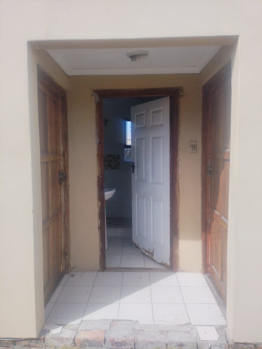 House for sale in Kwadwesi, Port Elizabeth, 235 m²