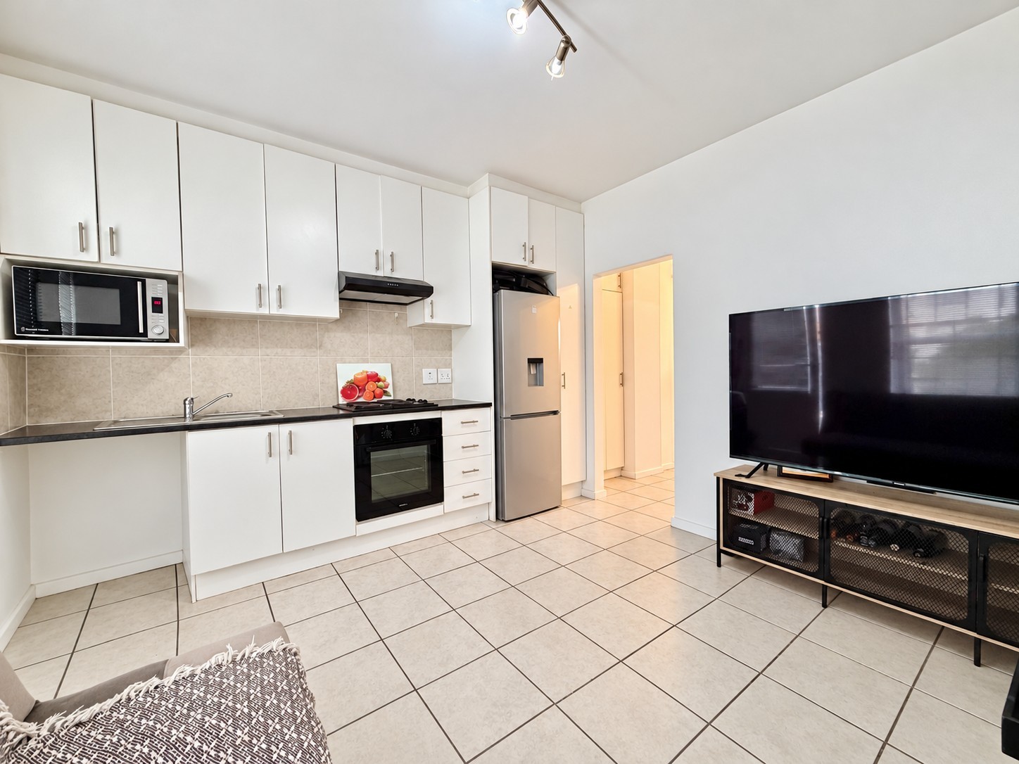 Apartment for rent in Table View, Blouberg, 27 m²