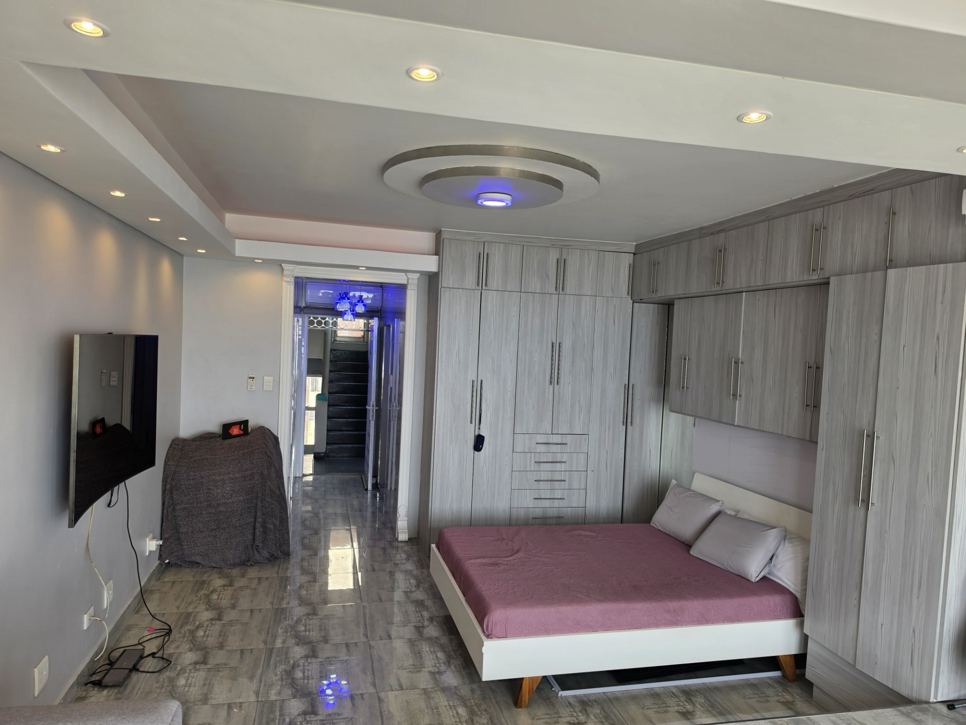 Apartment for sale in South Beach, Durban, KwaZulu Natal, 53 m²