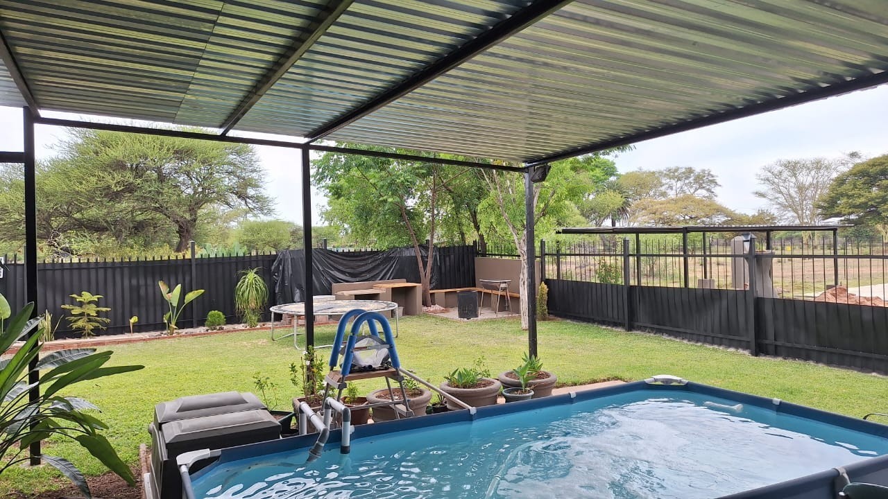 Townhouse for sale in Bela Bela Rural, Bela Bela, 1208 m²
