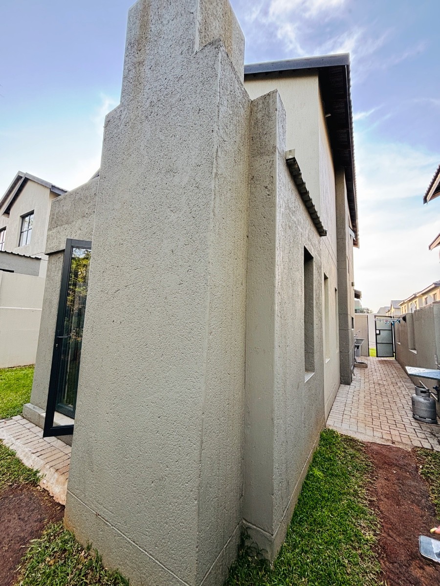 Townhouse for rent in Nelspruit Ext 6, Nelspruit, 145 m²