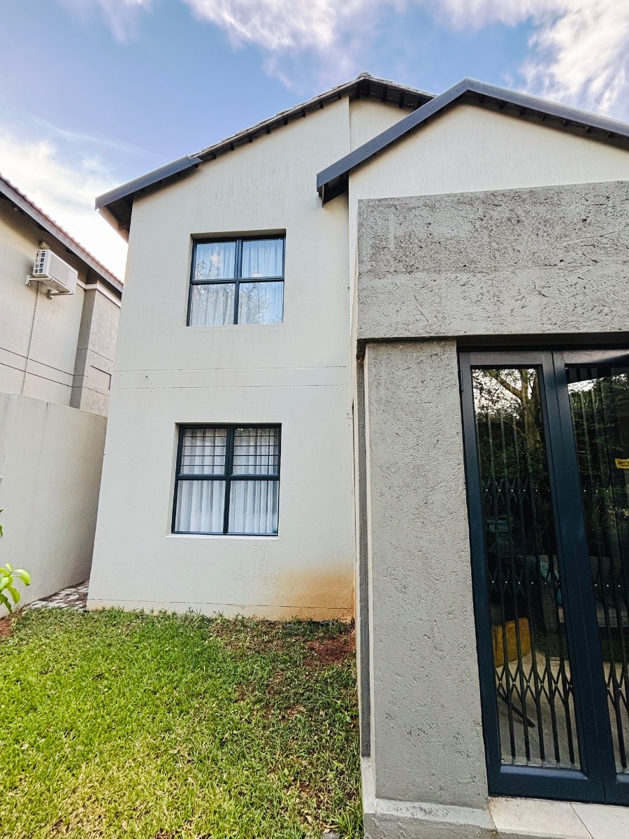 Townhouse for rent in Nelspruit Ext 6, Nelspruit, 145 m²