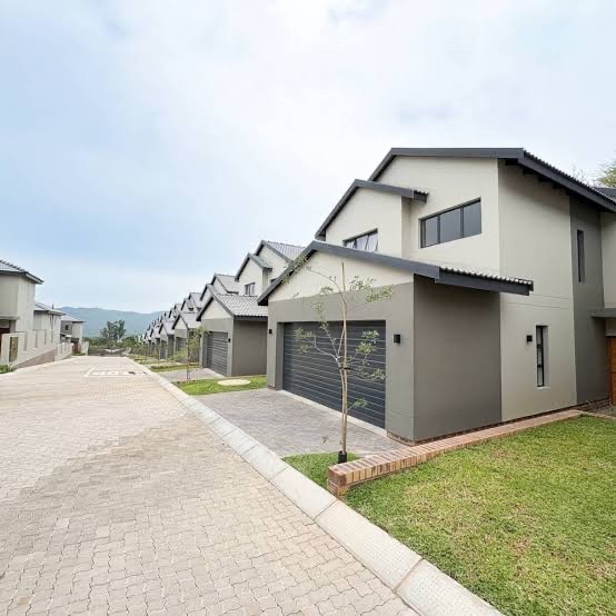 Townhouse for rent in Nelspruit Ext 6, Nelspruit, 145 m²