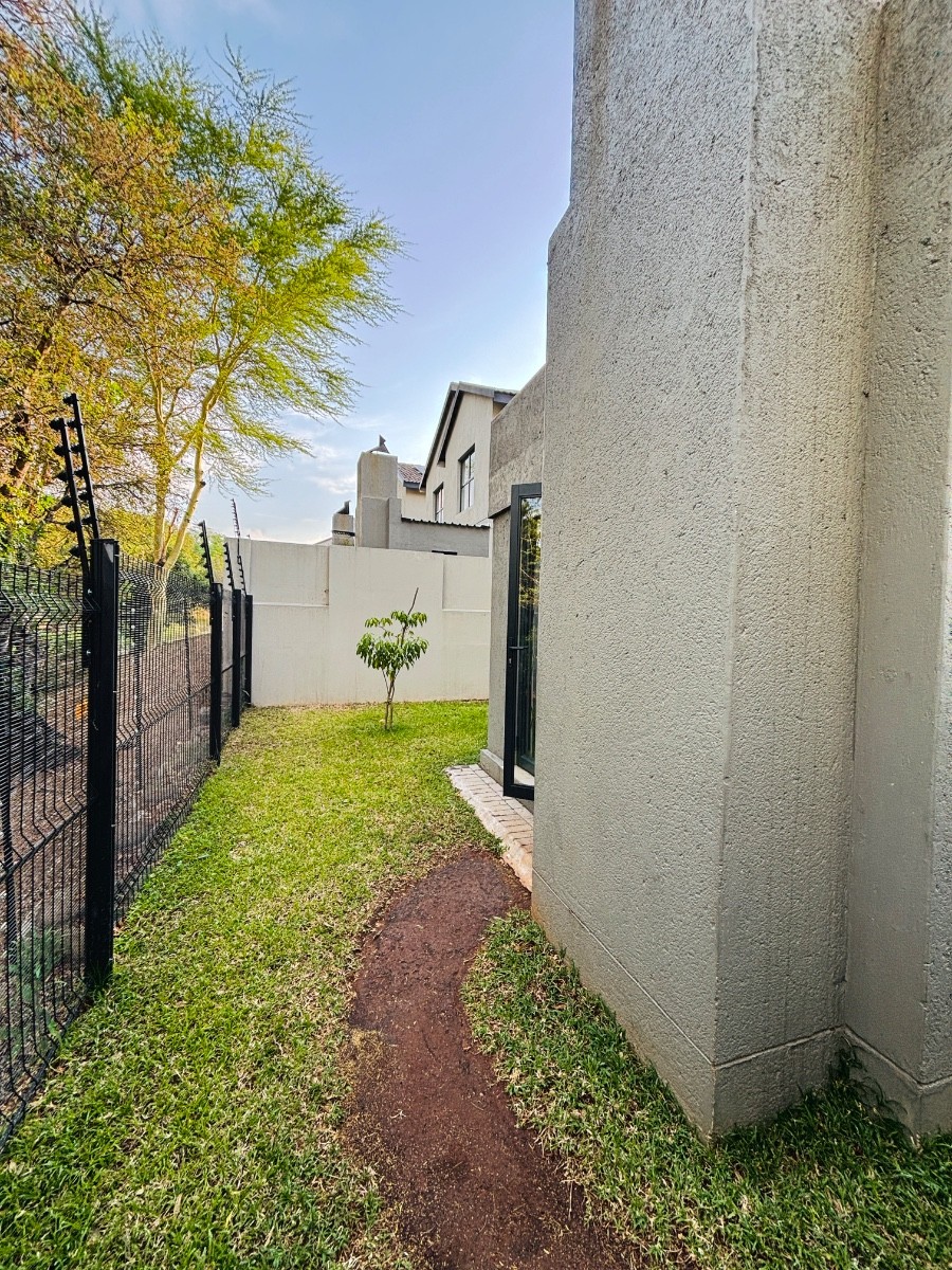 Townhouse for rent in Nelspruit Ext 6, Nelspruit, 145 m²