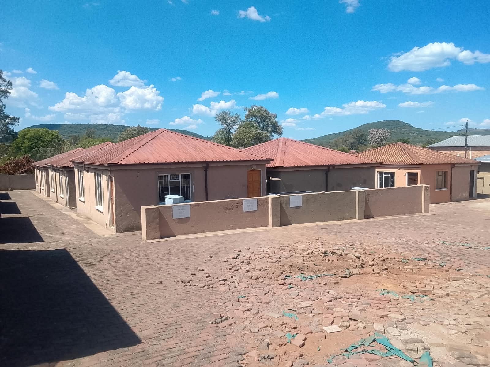 Apartment Block for sale in Dundee, KwaZulu Natal, 2741 m²