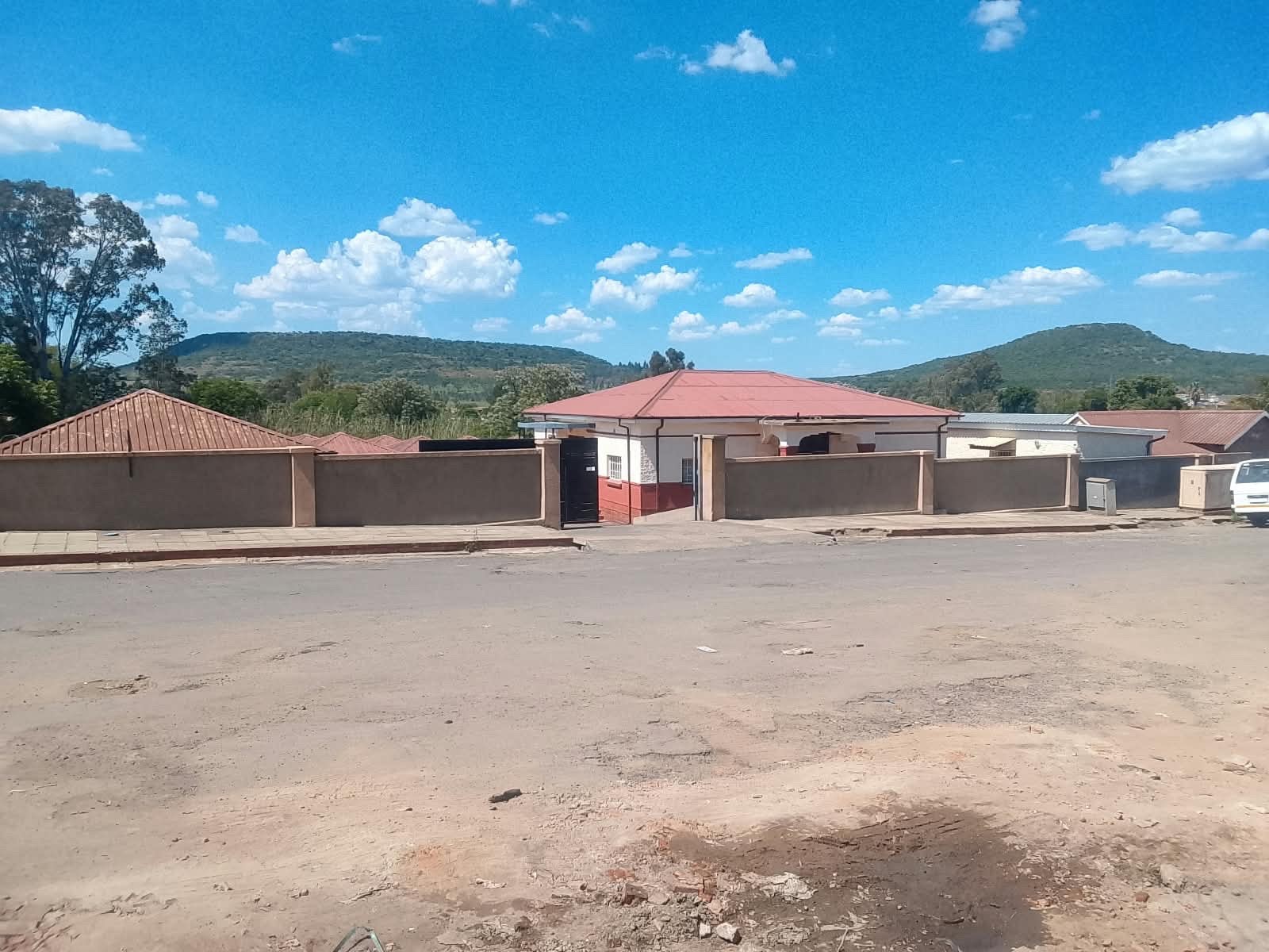Apartment Block for sale in Dundee, KwaZulu Natal, 2741 m²