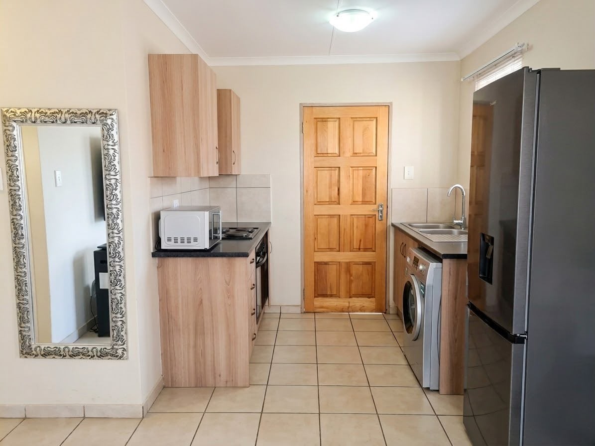 Apartment for rent in Leopard's Rest Security Estate, Albertsdal, Alberton