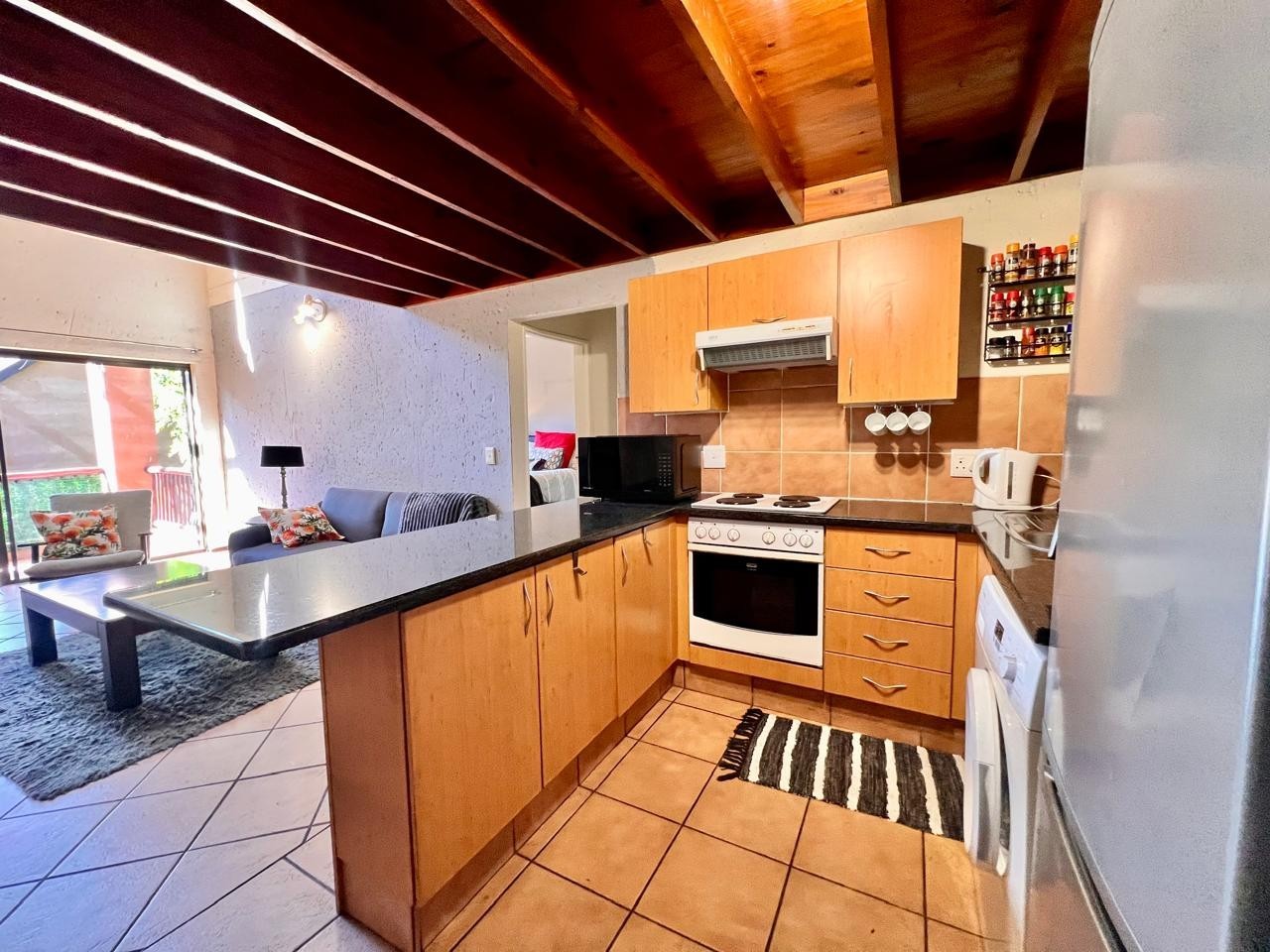 Apartment for sale in Douglasdale, Sandton, 77 m²