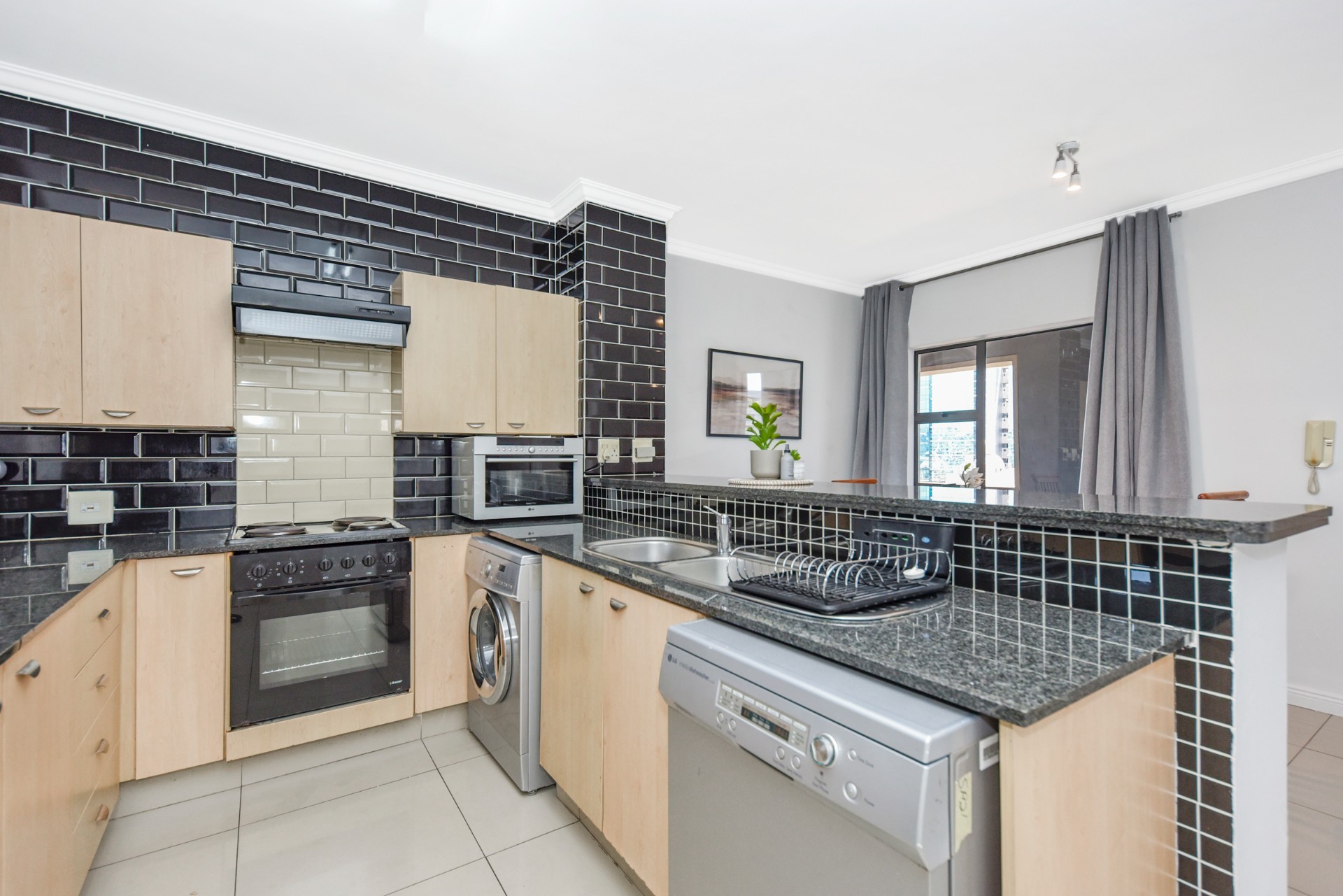 Apartment for rent in Morningside, Sandton, 80 m²