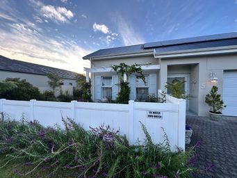 House for sale in George, Kraaibosch Country Estate, 5 Palmiet Close, George, Western Cape, 225 m²