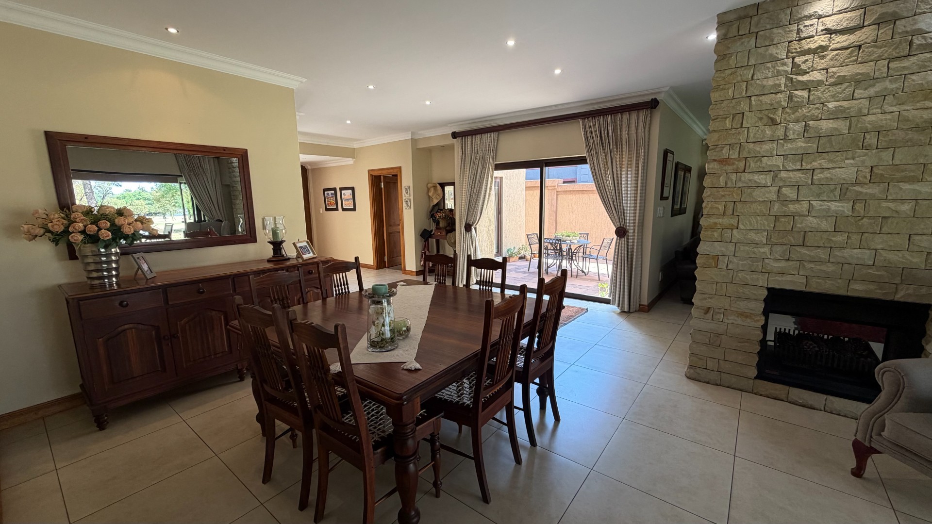 House for sale in Emfuleni Golf Estate, Vanderbijlpark, 600 m²