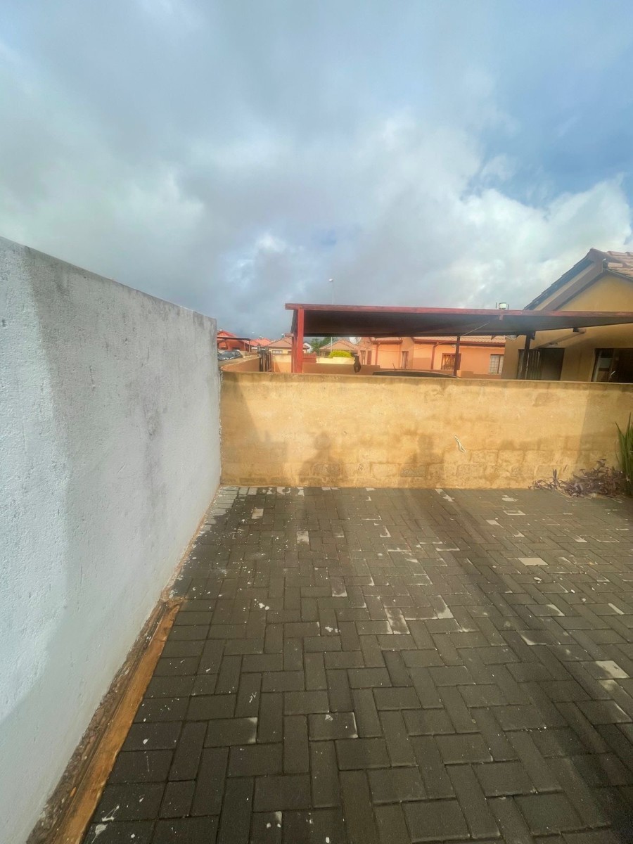 House for rent in Soshanguve VV, Soshanguve, 285 m²