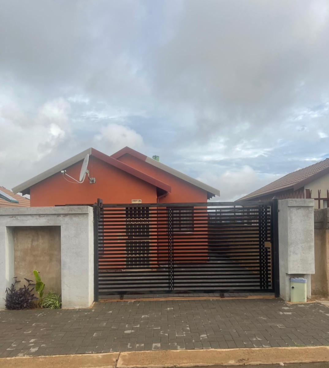 House for rent in Soshanguve VV, Soshanguve, 285 m²