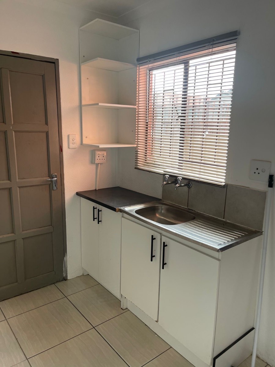 House for rent in Soshanguve VV, Soshanguve, 285 m²