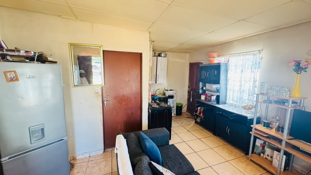 House for sale in Polokwane Ext 76, Polokwane, 400 m²