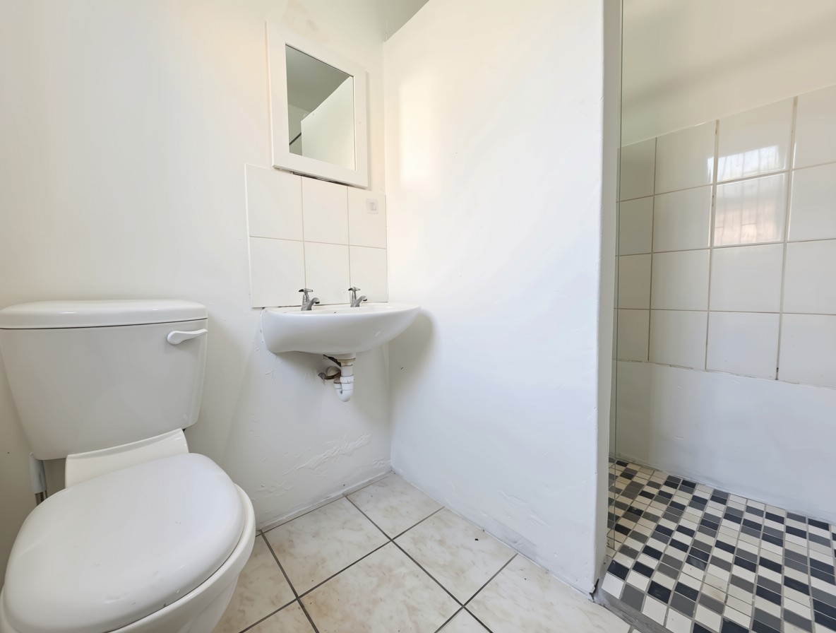 Duplex for rent in Maitland, Cape Town, 71 m²