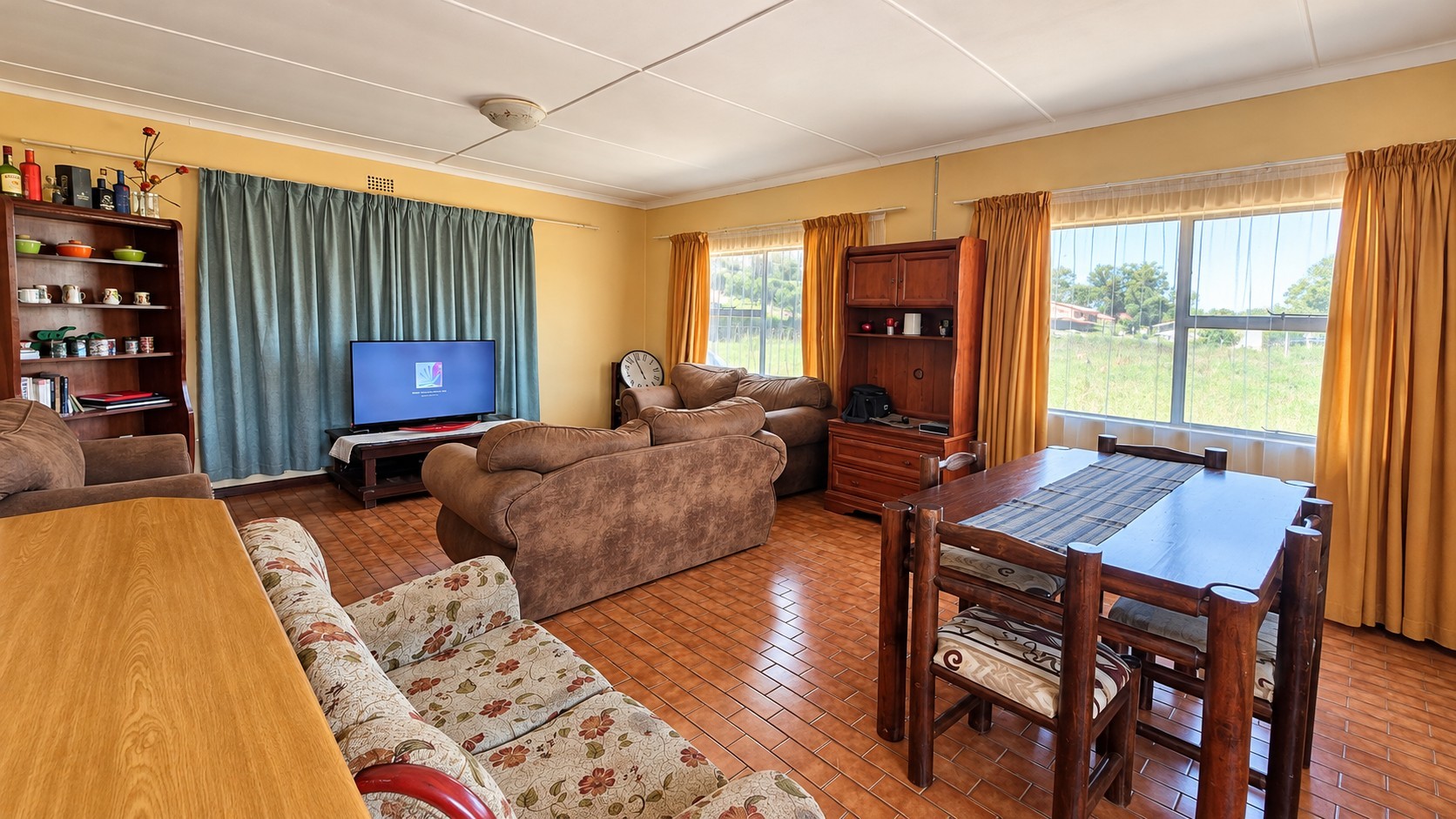 House for sale in Swellendam, 1200 m²