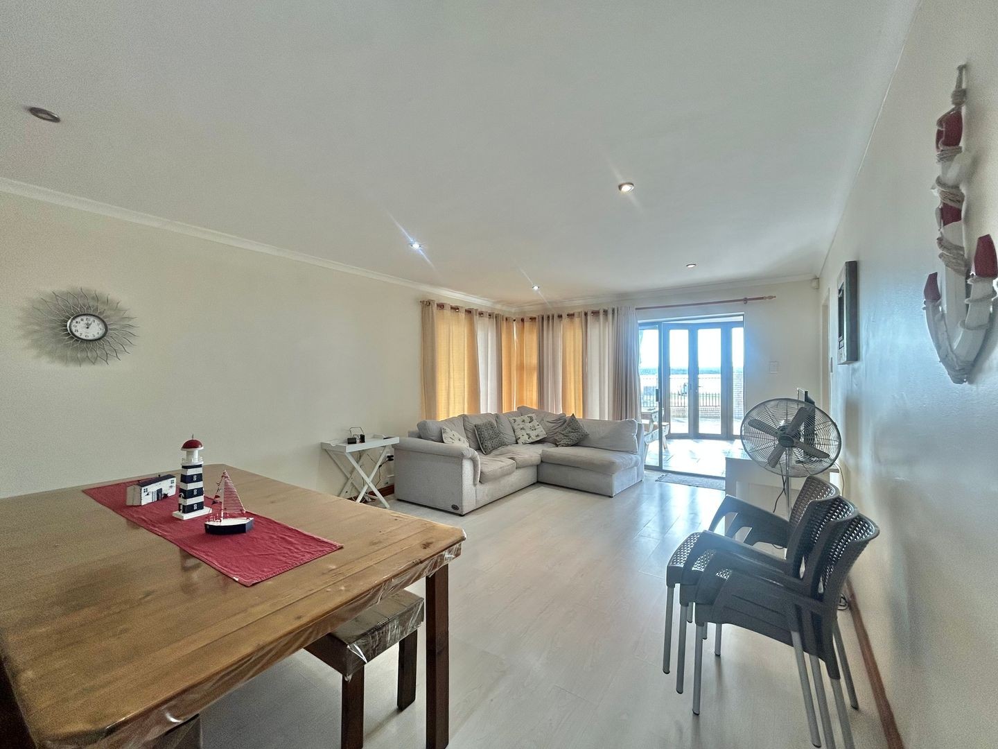 Apartment for sale in Kabeljauws, Jeffreys Bay, 123 m²