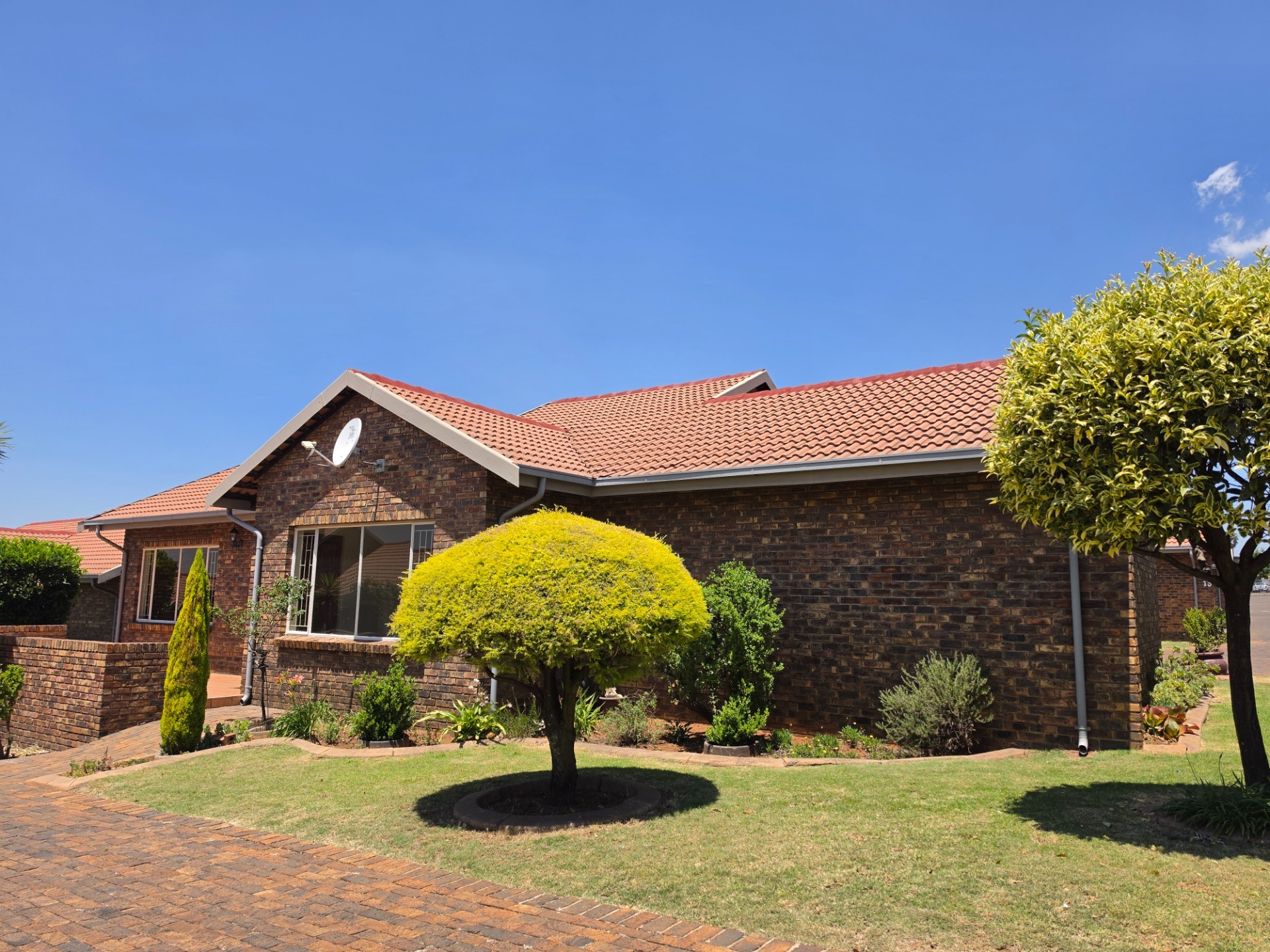 Townhouse for sale in Aerorand, Middelburg, 148 m²