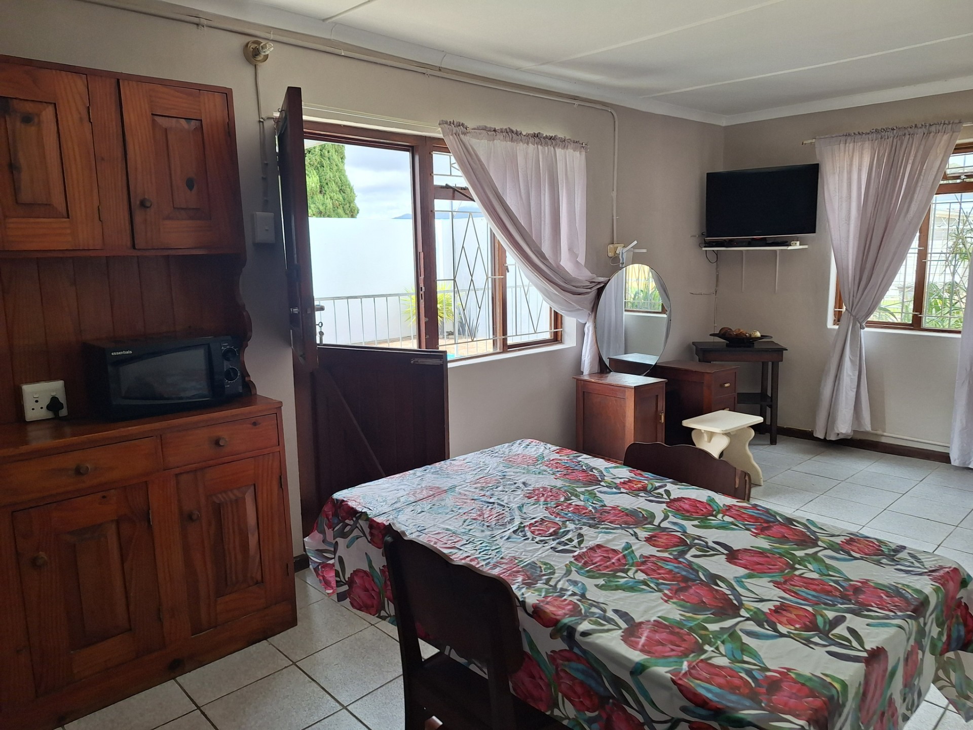 Studio Apartment for rent in Bot River, 10 1st Avenue, Bot River, Western Cape