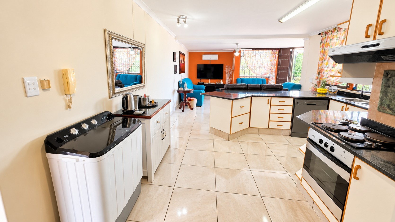 Apartment for sale in Beacon Rocks, Margate, KwaZulu Natal, 135 m²