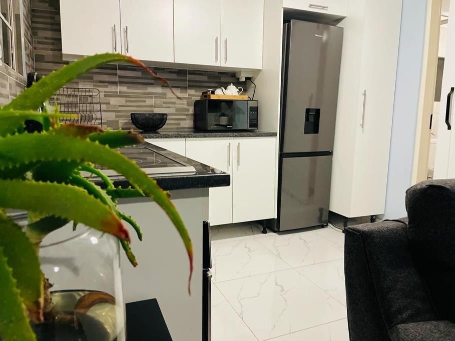 Apartment for rent in Sandown, Sandton, 65 m²