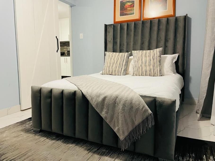 Apartment for rent in Sandown, Sandton, 65 m²