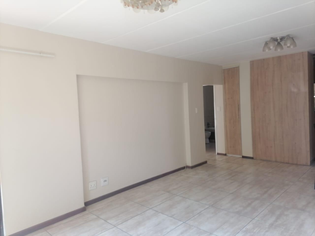 Apartment for rent in Noordwyk, Midrand, 33, PROTEA ESTATE, 121 14TH ROAD, Noordwyk, Midrand, Gauteng, 70 m²