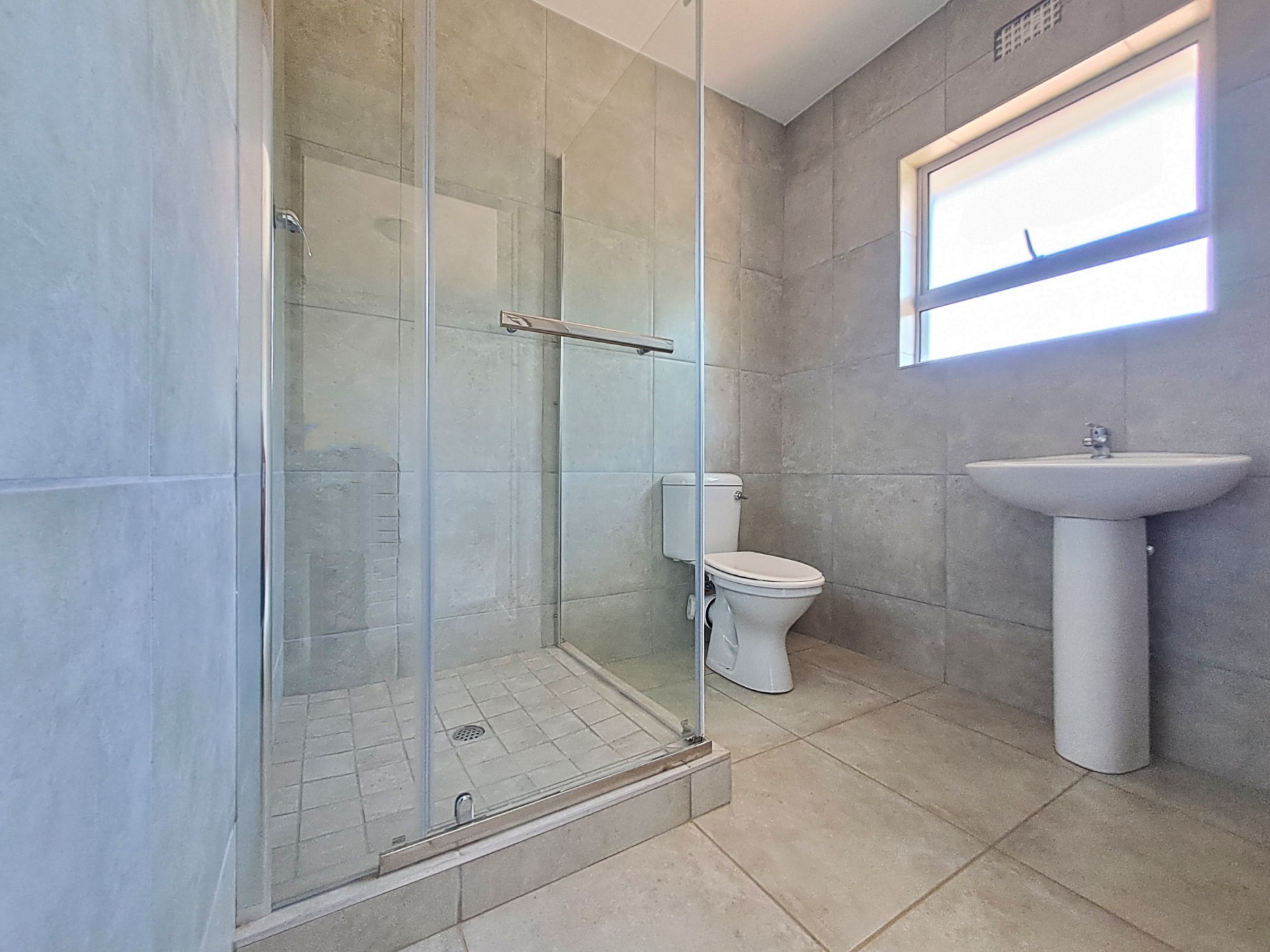 Apartment for rent in Chase Valley, Pietermaritzburg, KwaZulu Natal, 304 Block T (0th floor), Forest Waters, 70 Connor Road, Chase Valley, Pietermaritzburg, KwaZulu Natal, 40 m²