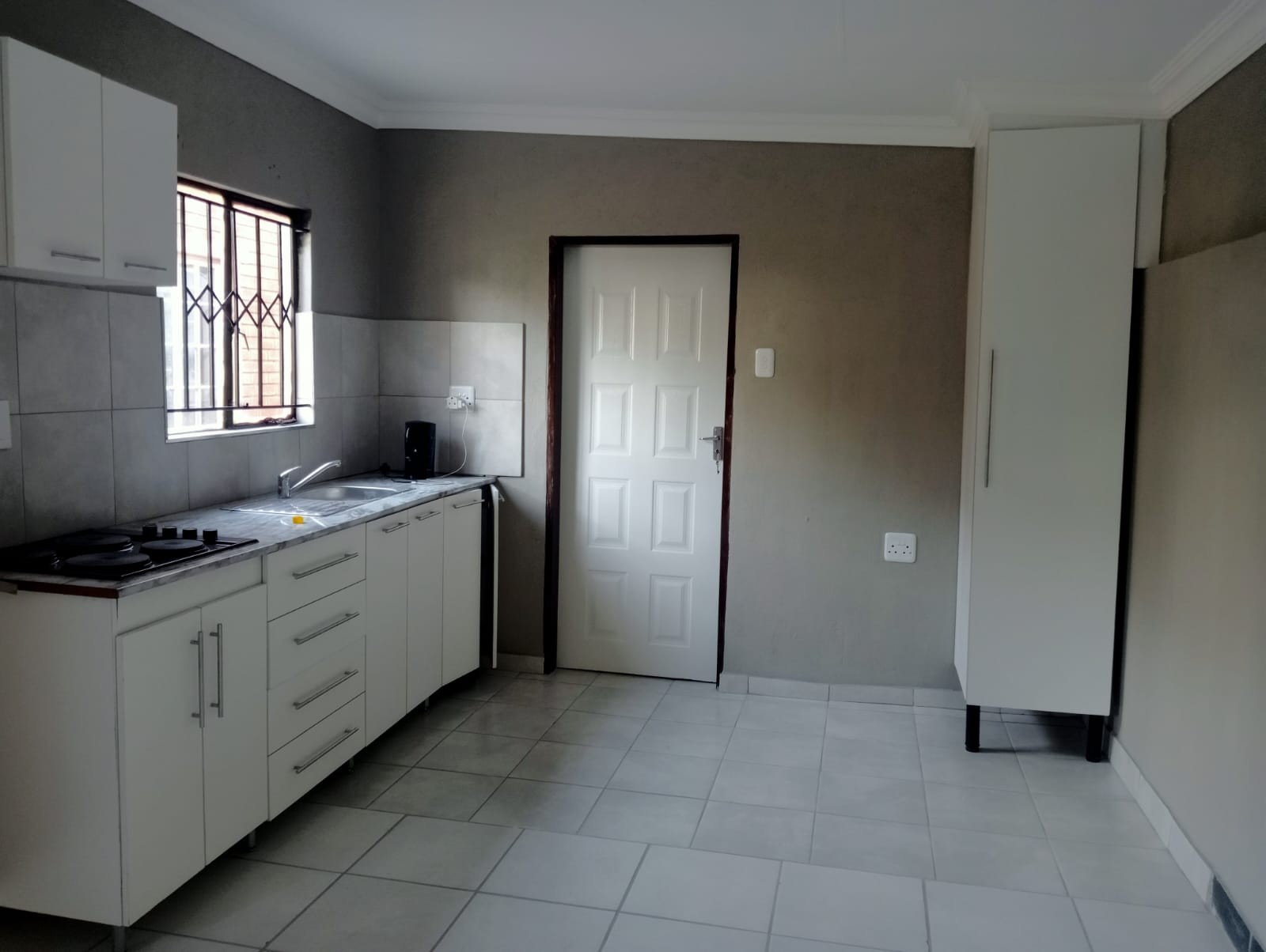 Cottage for rent in Noordwyk, Midrand, 40 m²