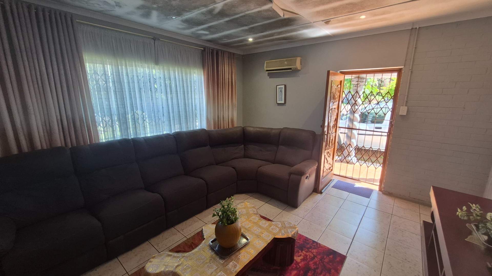 House for sale in Montclair, Durban, KwaZulu Natal, 19 Coulter road, Montclair, Durban, KwaZulu Natal