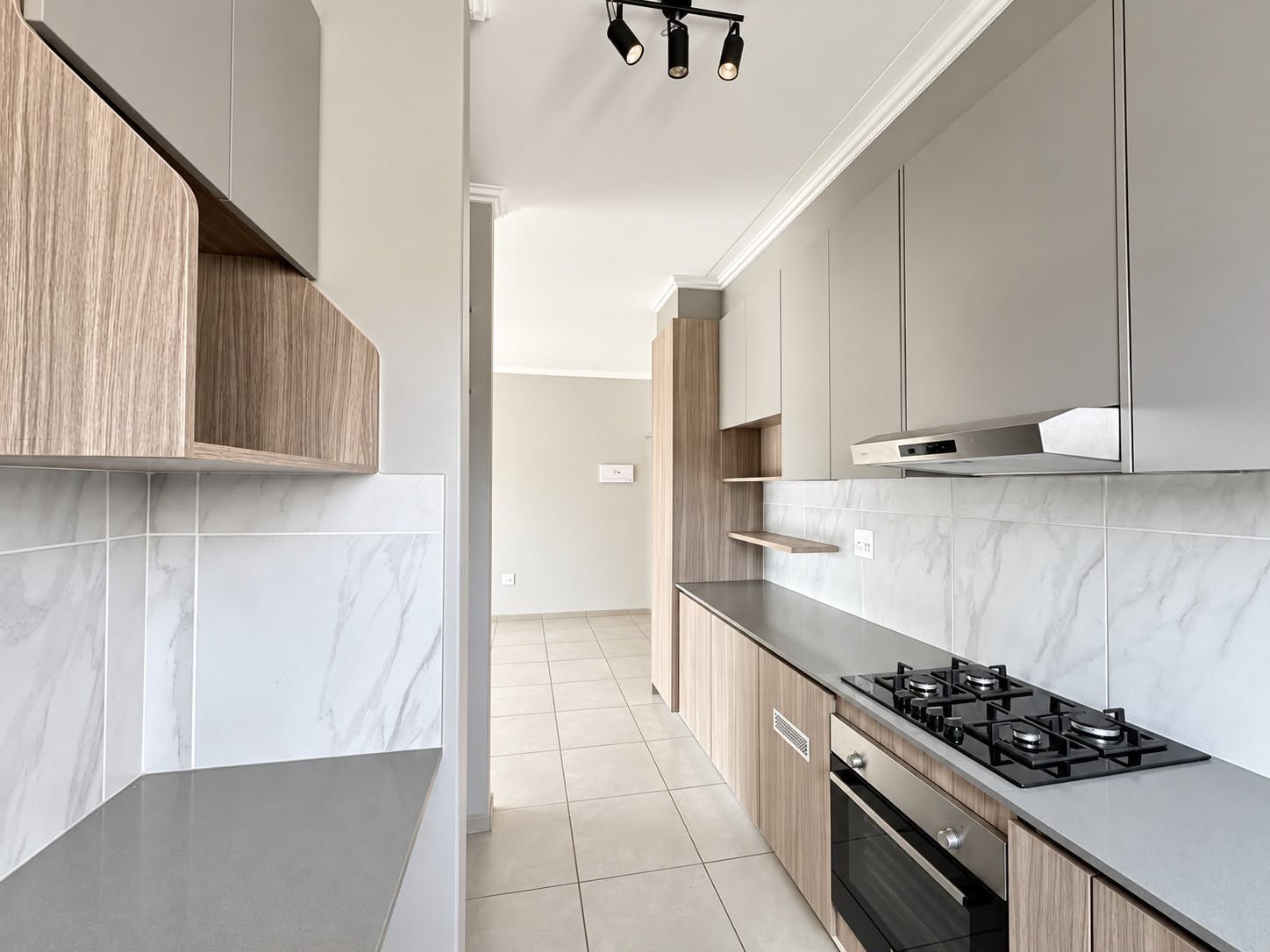 Apartment for rent in Kyalami, Midrand, 93 m²