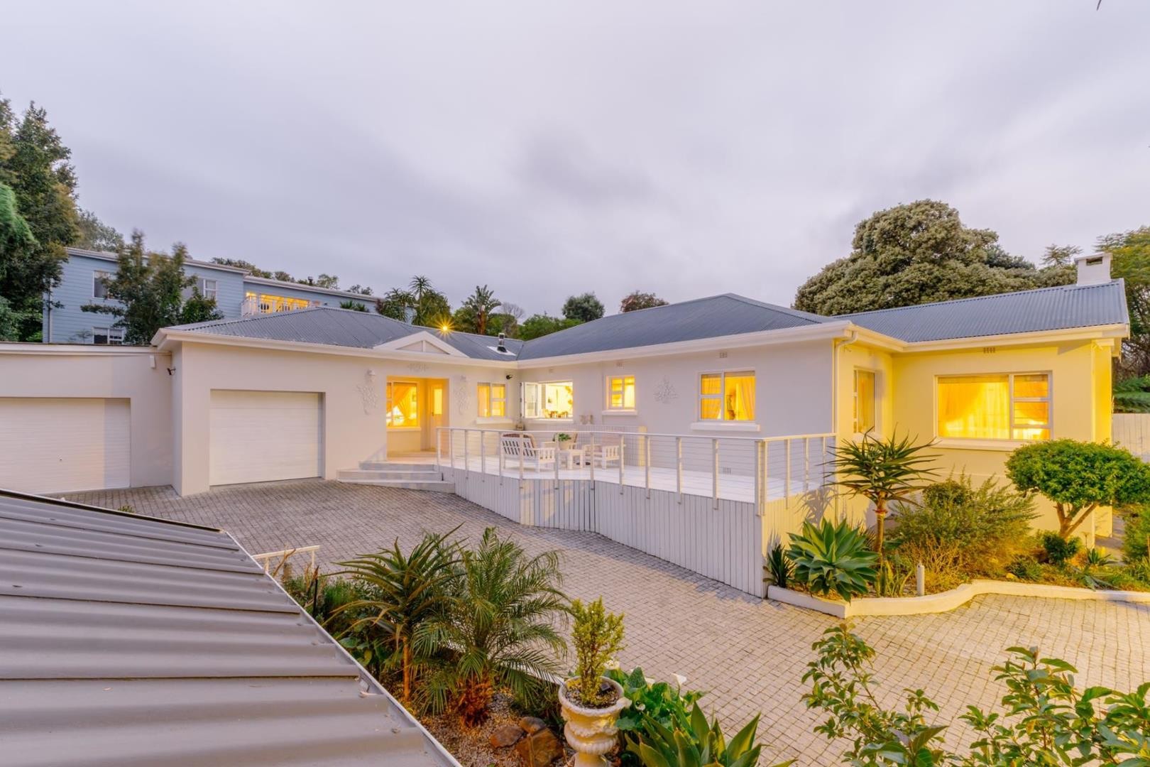 House for sale in Knysna, 264 m²