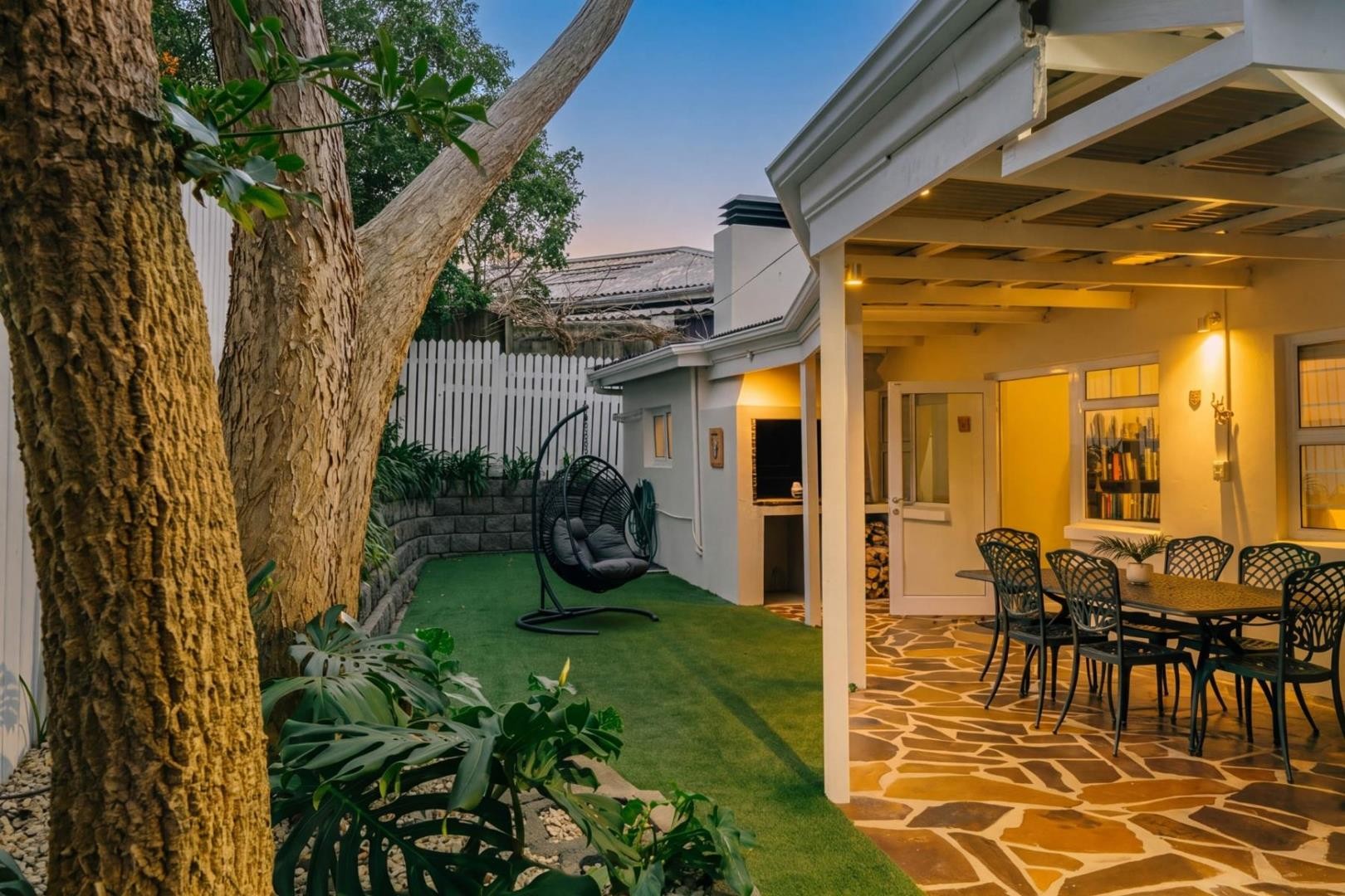 House for sale in Knysna, 264 m²