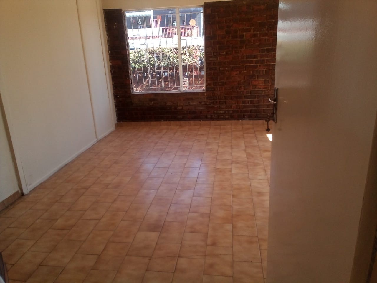 Room for rent in Orange Grove, Johannesburg