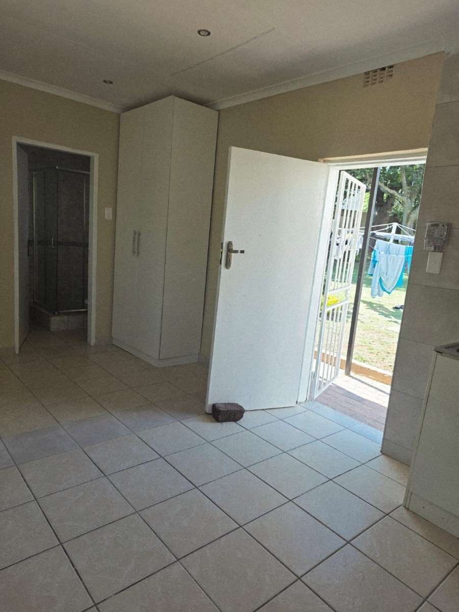 Cottage for rent in Observatory, Johannesburg