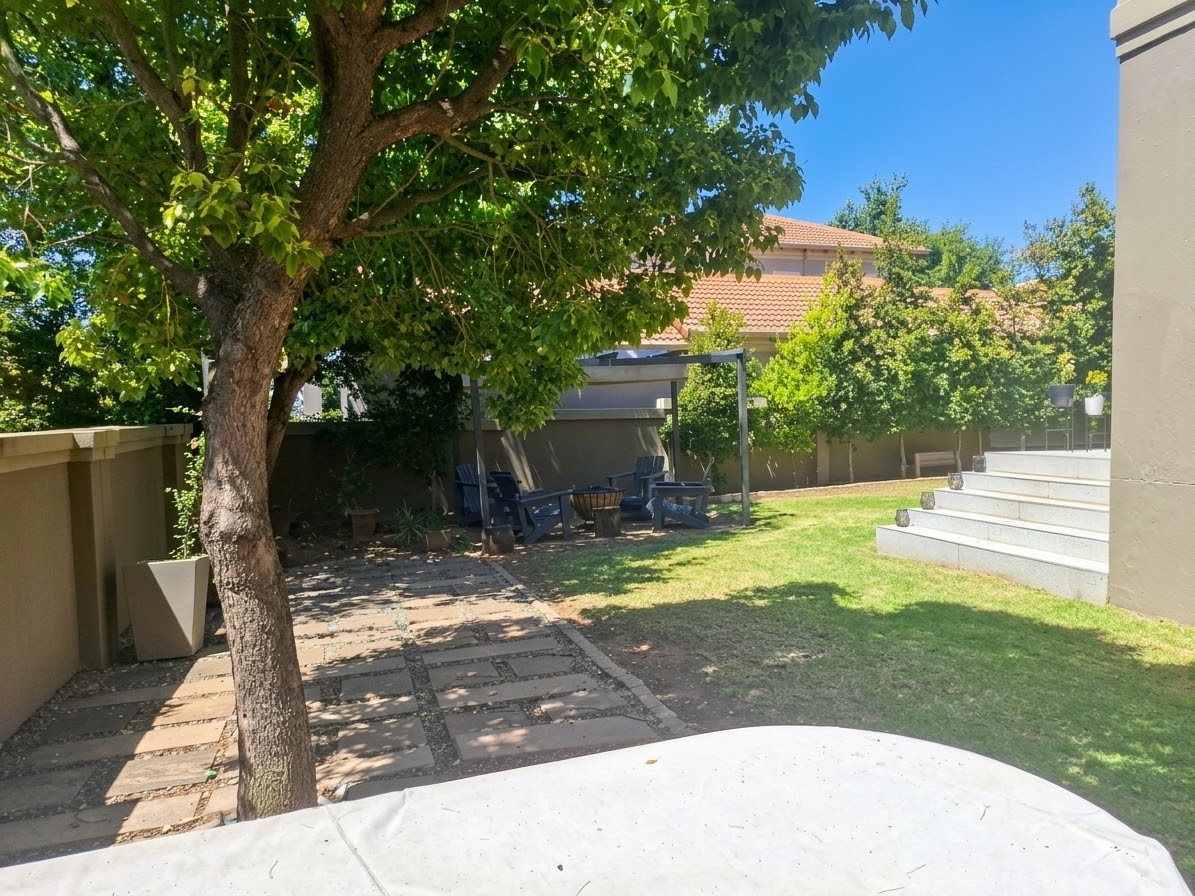 House for rent in The View, Fourways, Sandton, 260 m²