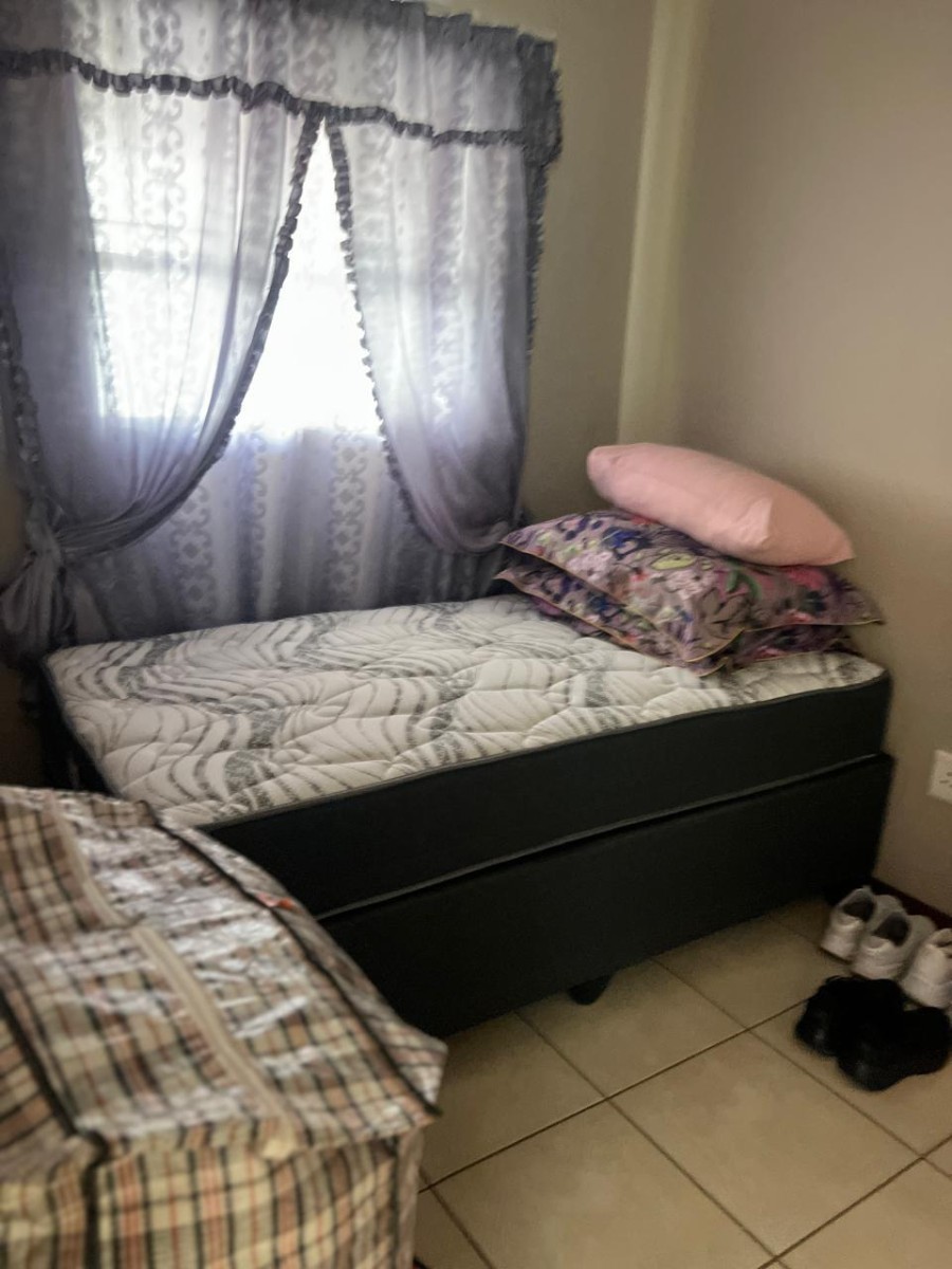 Apartment for sale in Aeroton, Johannesburg, 47 m²
