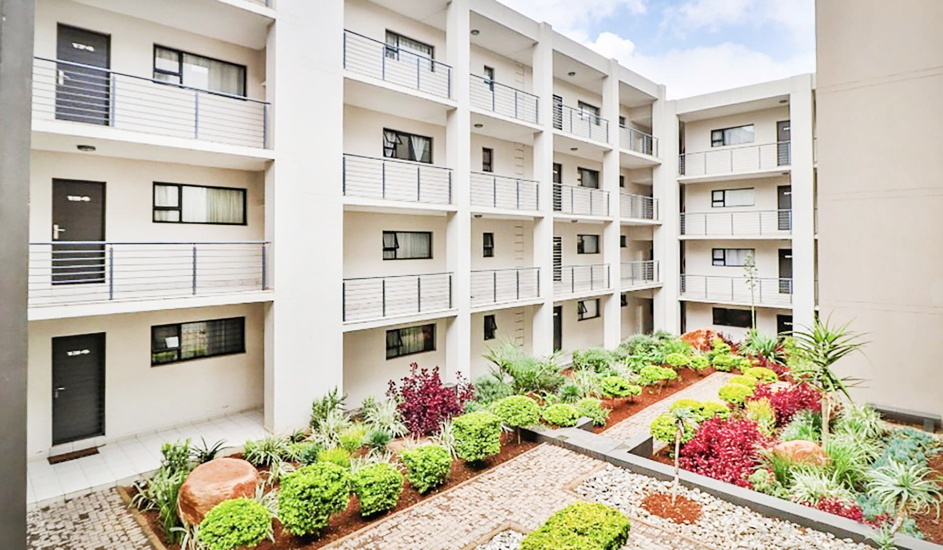Apartment for sale in North Riding, Randburg, 88 m²