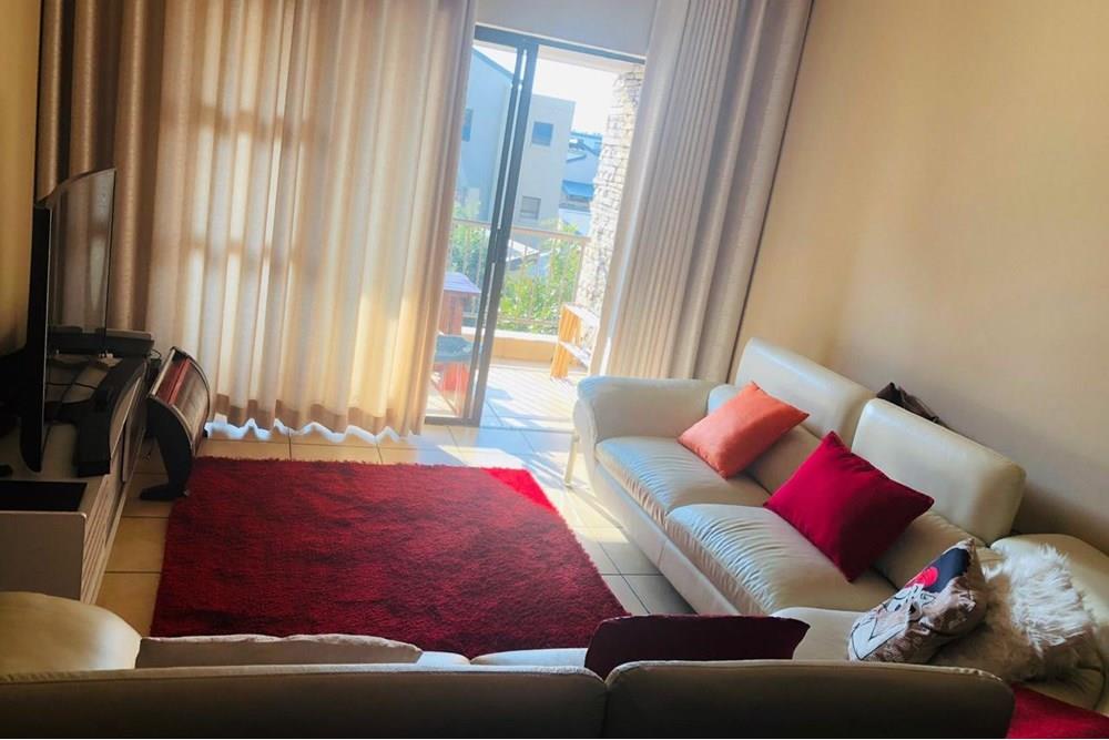 Modern 2-Bedroom, 2-Bathroom Apartment in Sought-After Waterstone Park, Greenstone