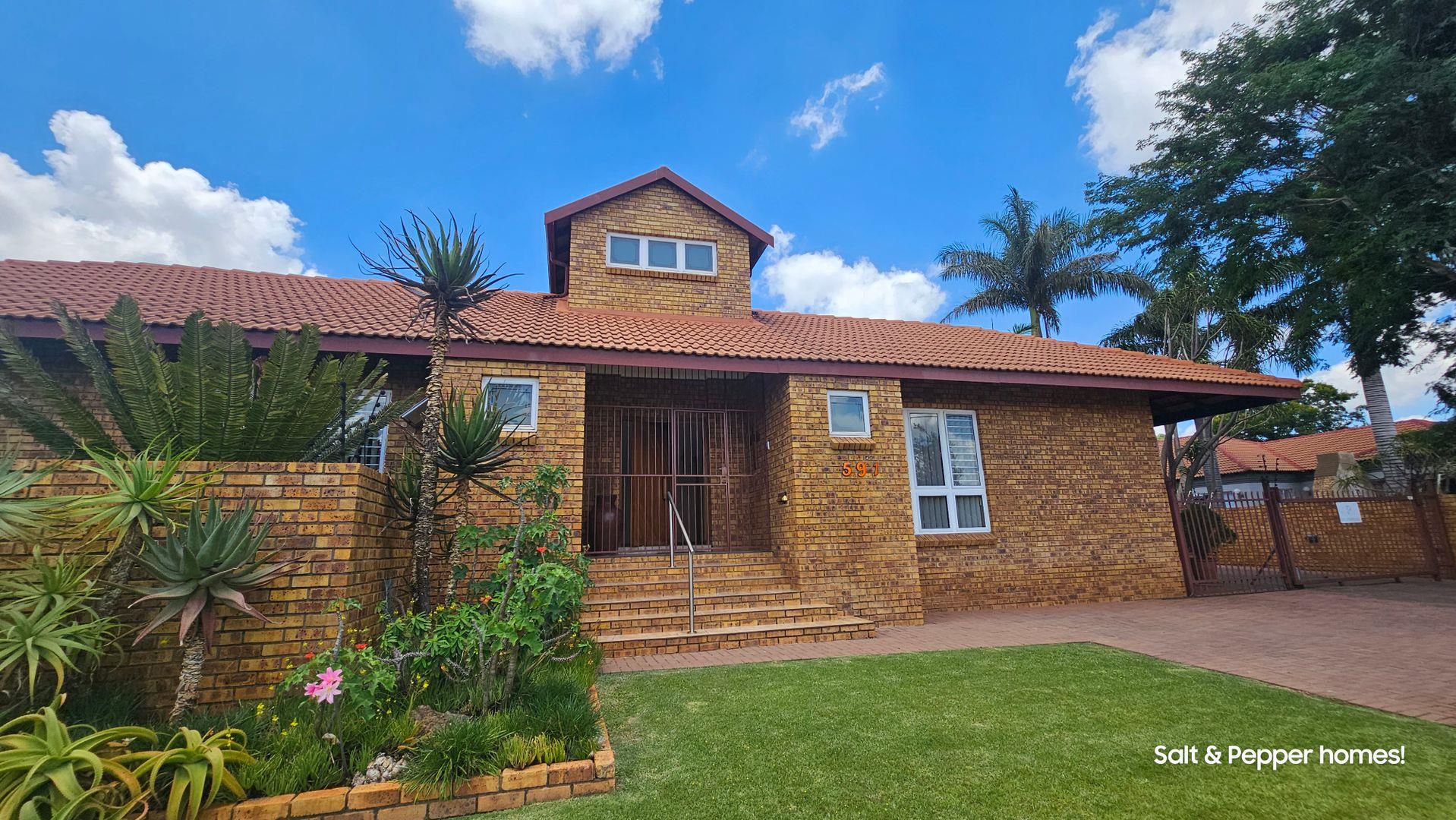 House For Sale in Magalieskruin, Pretoria