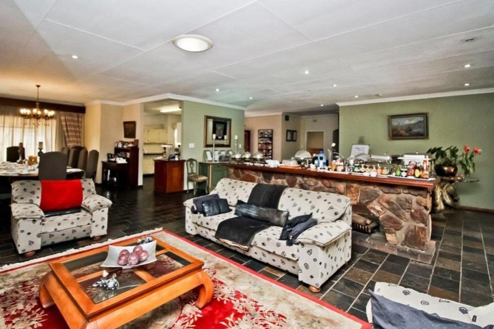 9 Bedroom House For Sale in Morning Hill, Bedfordview