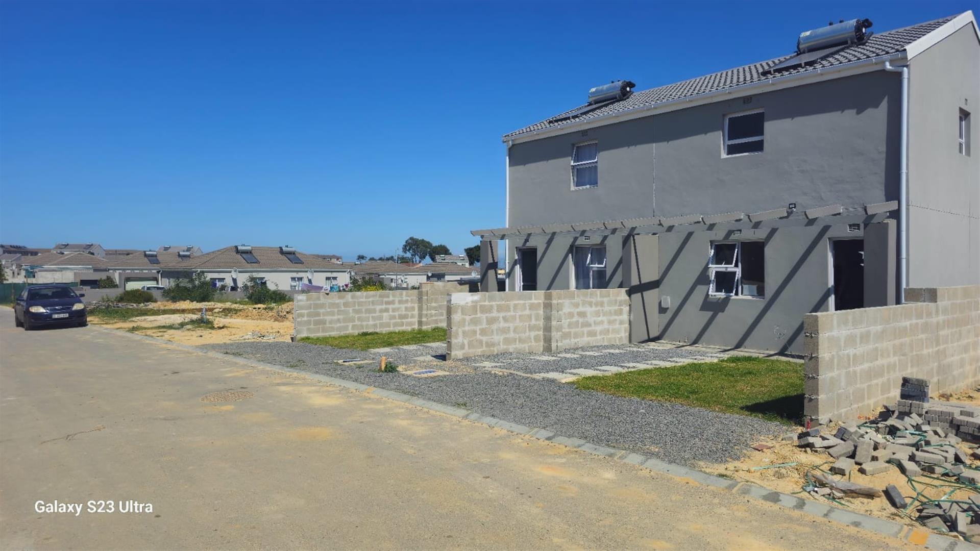 Townhouse for sale in Bardale Village, Blue Downs, 81 m²