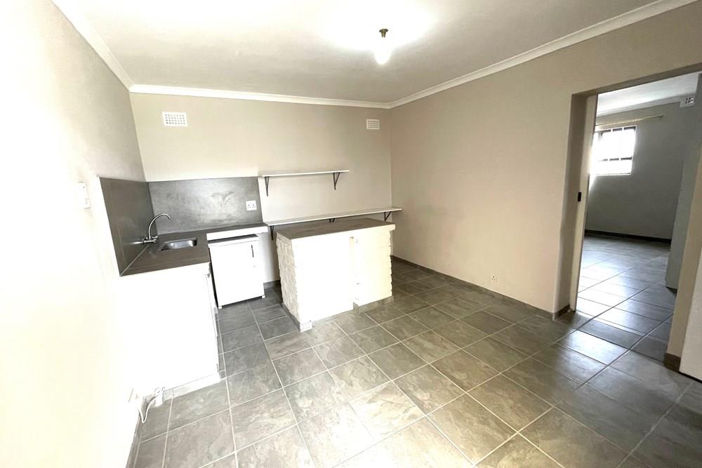 House for rent in Grassy Park, Cape Town