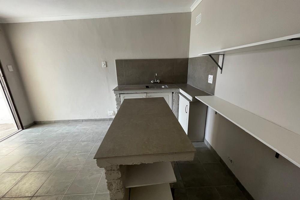 House for rent in Grassy Park, Cape Town